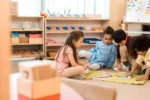 Co to jest edukacja Montessori i kiedy warto ją wybrać dla dziecka?